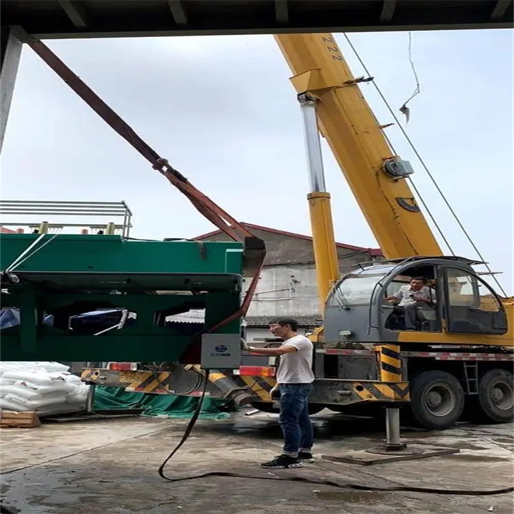 枣阳注意大型吊车出租使用以及应该怎样正确维护