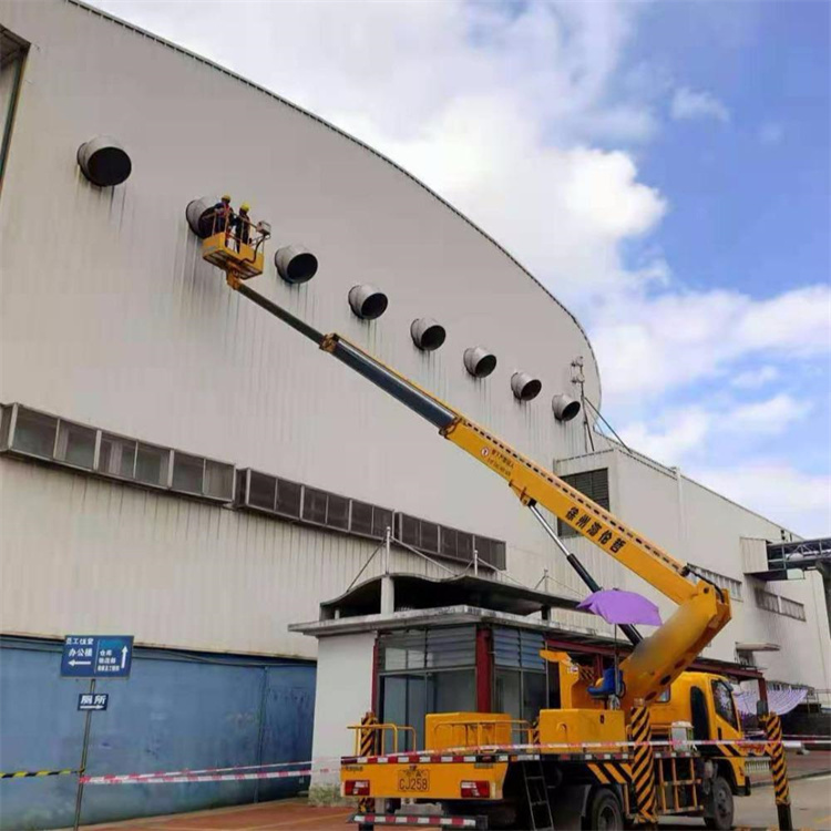 枣阳高空作业车出租服务：专业广告牌安装解决方案