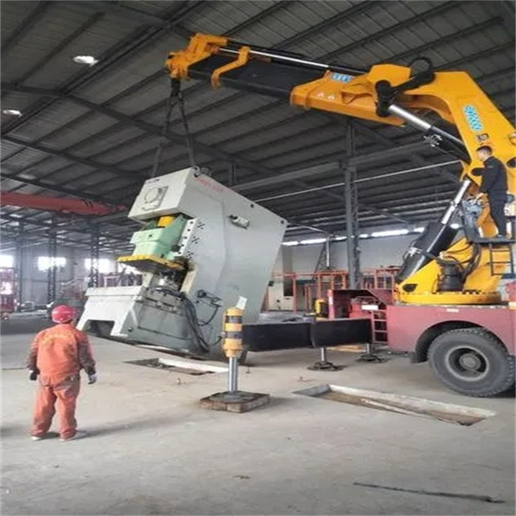 枣阳80吨折臂吊车出租附近电话