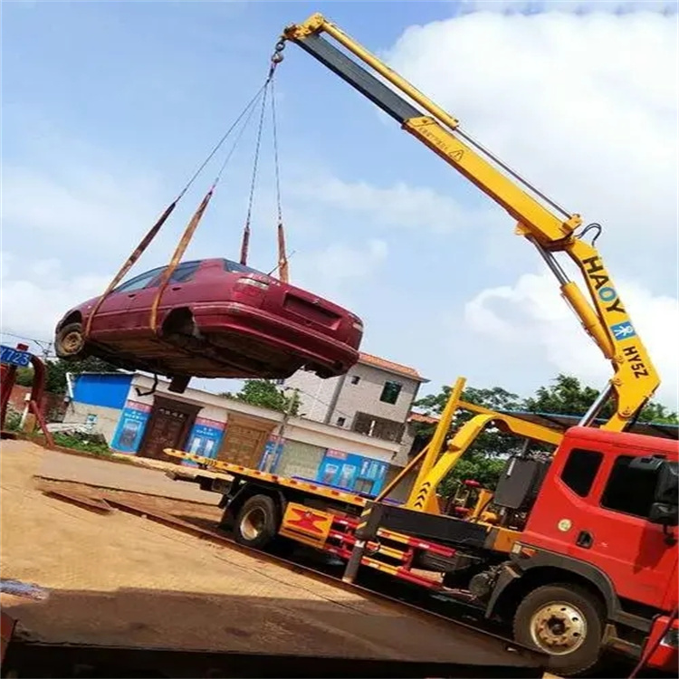 枣阳吊车吊汽车的正确方法